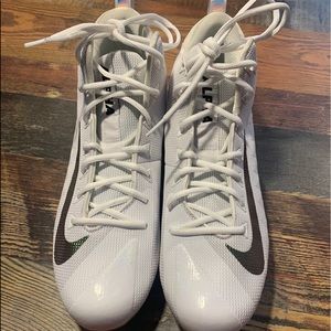 Nike Alpha Menace Pro Mid